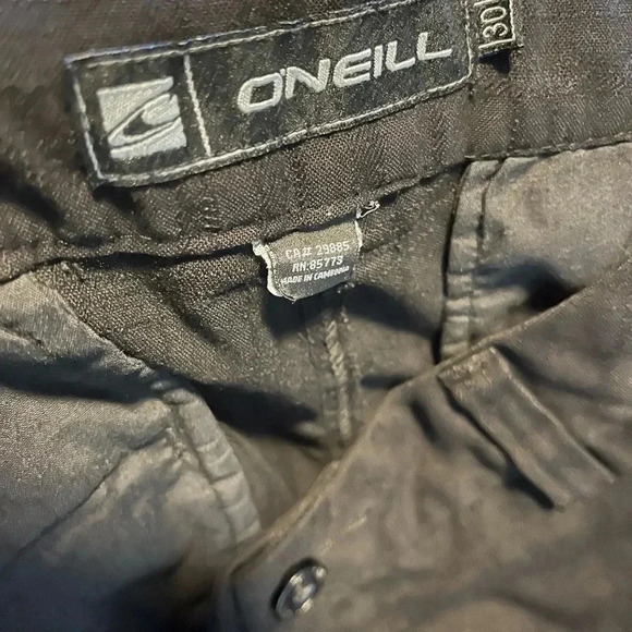 O’Neill mens shorts great for summer - Picture 3 of 3